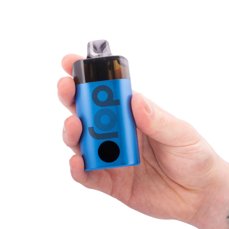 Vaporesso Dojo Blast vape kit in hand.