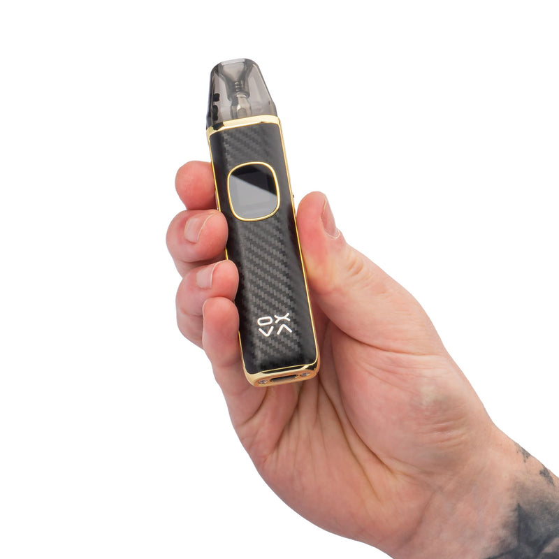 Black Carbon Xlim Pro 2 vape kit in hand.